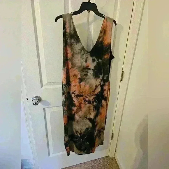 Fashion Nova NWT Color Of The Sky Midi Dress - Black/combo Plus Size 3x - Picture 4 of 4